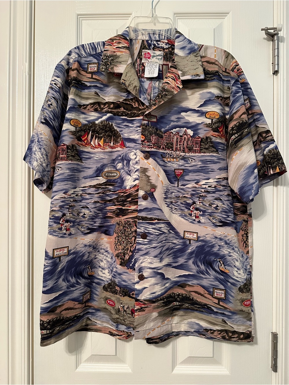 Men’s Hilo Hattie Hawaiian Shirt Size Large EUC